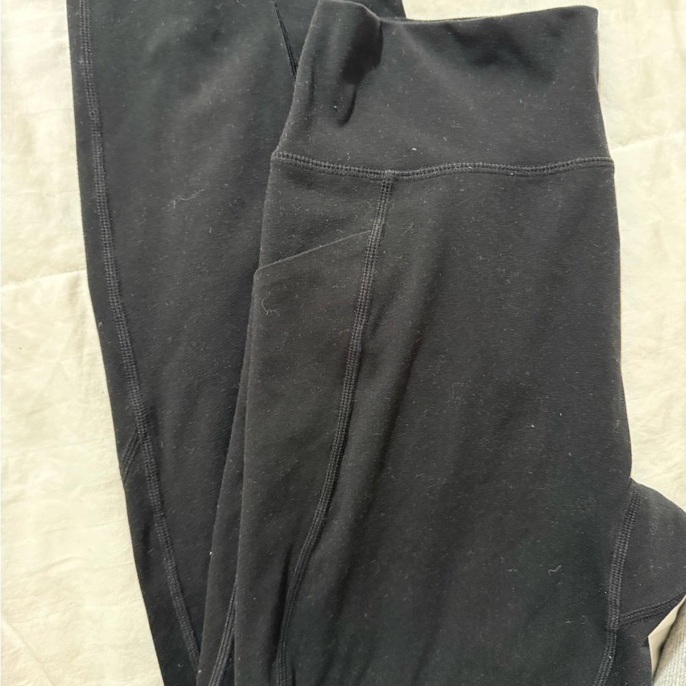 Alphalete Jet Black Performance Leggings - Picture 4 of 4